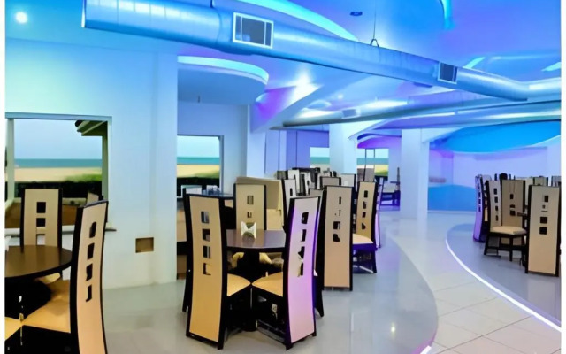 St James Court Beach Resort