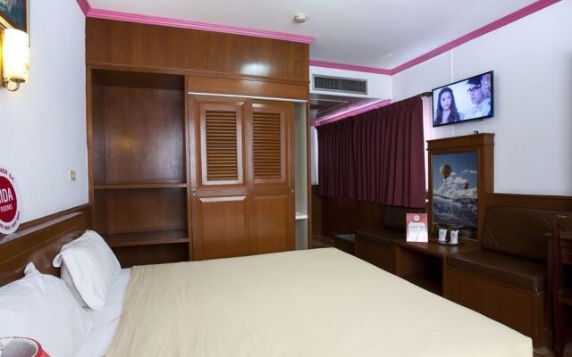 Nida Rooms Payathai 169 JJ Sunday