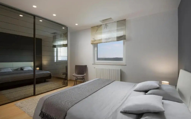 Villa L - Villa with 2 separate units