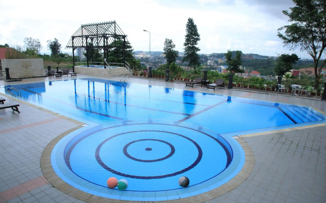 Crown Vista Hotel