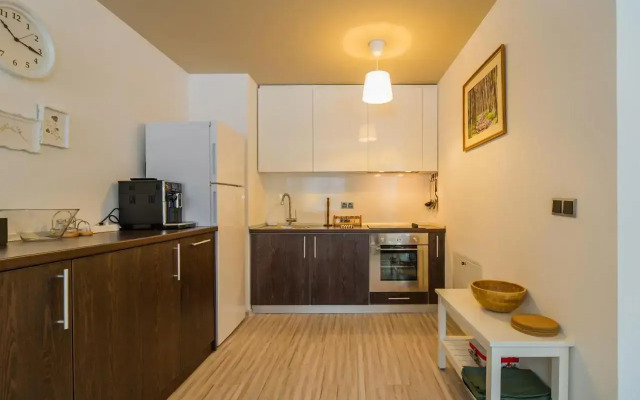 Charming 2-Bedroom, Silver Mountain, A Building