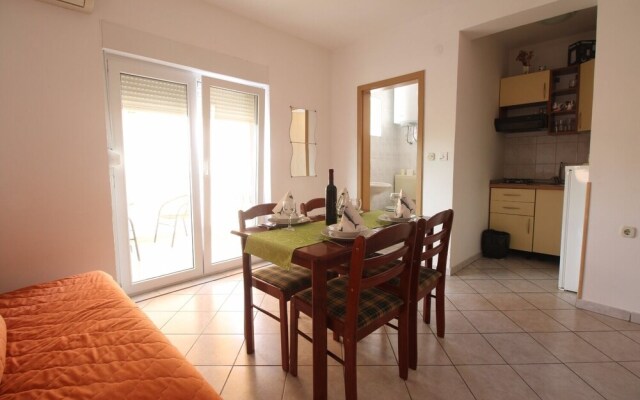 Zora - Garden Terrace and Grill - A5