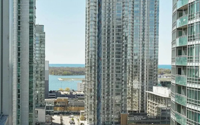 Toronto Suite Rentals - Fly Condo