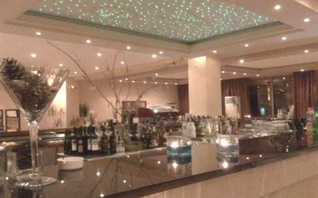 Ninos Grand Beach Resort
