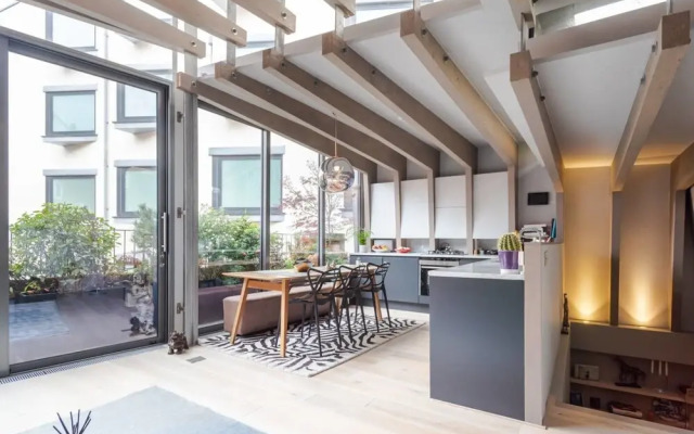 Stylish and Modern Flat in Shoreditch for 4