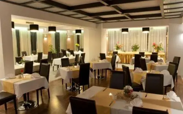Hotel Vis A Vis