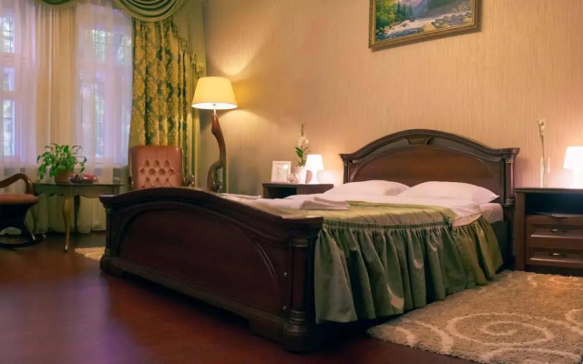 Парк-Отель Май