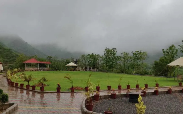 Kavish Holiday Hill Resort