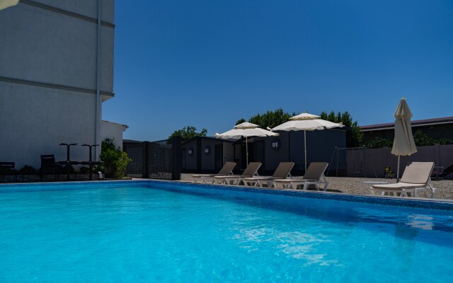 Sariya Hotel