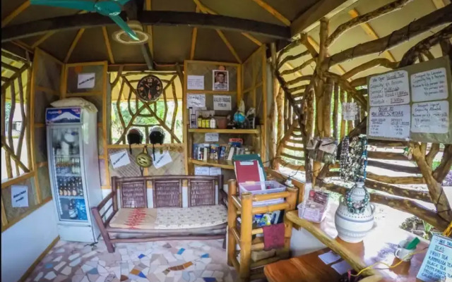 Chelle's Guest House and Backpackers - Hostel