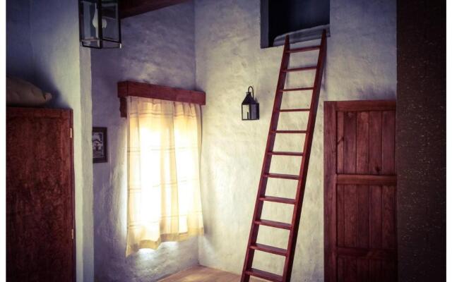 Beautiful Cabin Downtown Tapalpa Oven Mud Barbecue Grill 4 Room 12 ppl TV Wifi