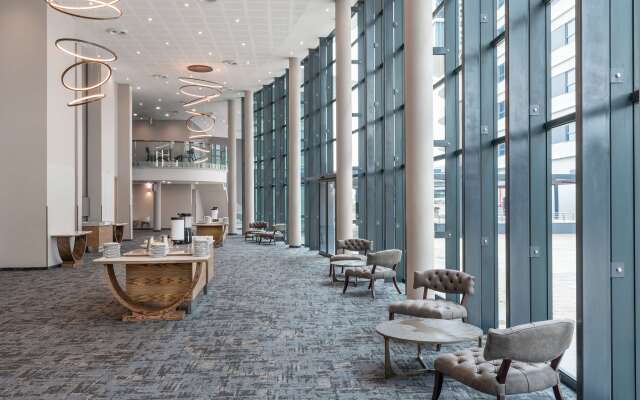 Radisson Hotel and Convention Centre OR Tambo Airport