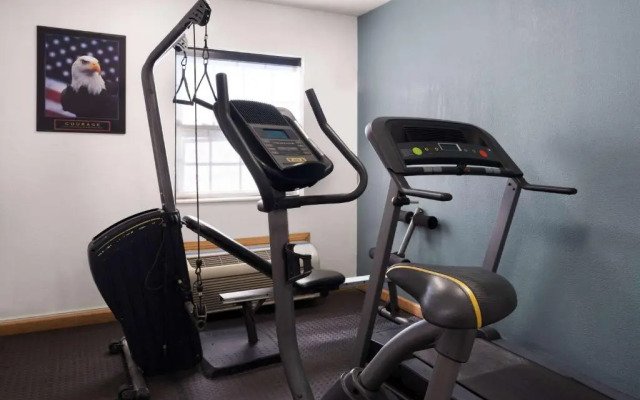 Days Inn & Suites by Wyndham Boardman