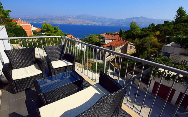 Lozna Residence 32551