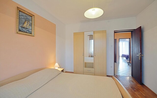 Awesome Home in Fazana With Wifi and 4 Bedrooms