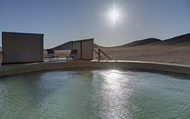 Kanaan N/a'an ku sê Desert Retreat