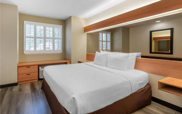 SureStay by Best Western Sacramento South Natomas