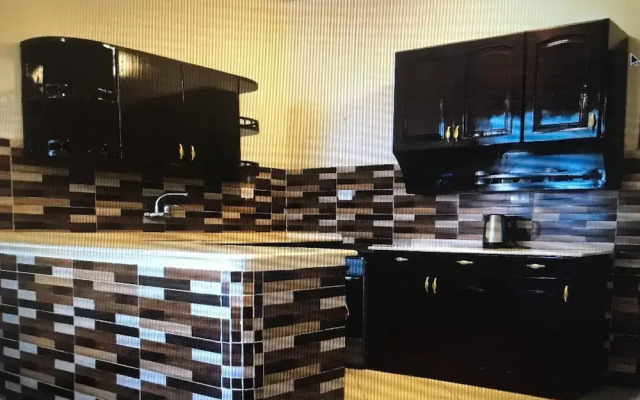 Shared Rooftop 1-bed Apartment Luxor View Nile