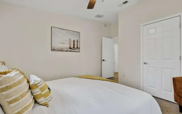 The Oak Hideaway Pet Friendly 3bd!