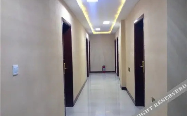 Yinxue Holiday Inn