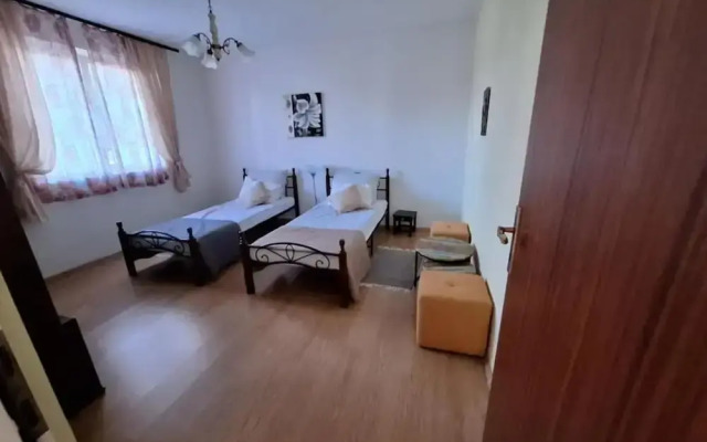 Ellgasi Charming & Cozy Apartment