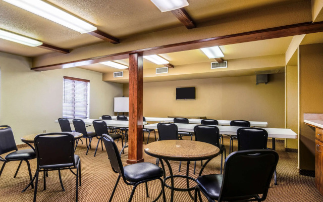 Quality Inn & Suites Winfield