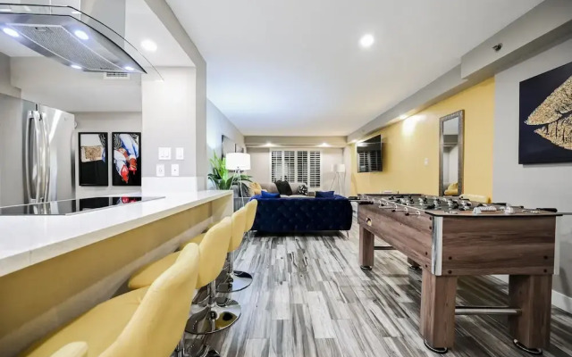 StripViewSuites at Jockey Club