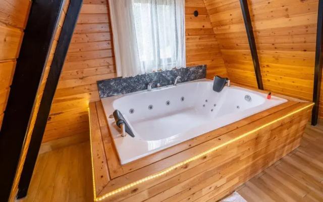 Karaoz Safir Bungalov
