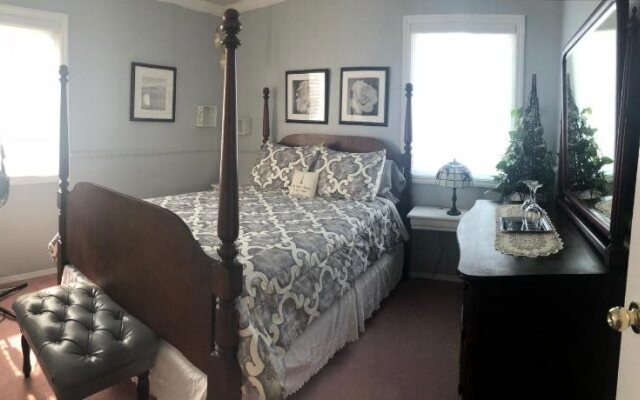 Elevate Rooms Harmony House B&B