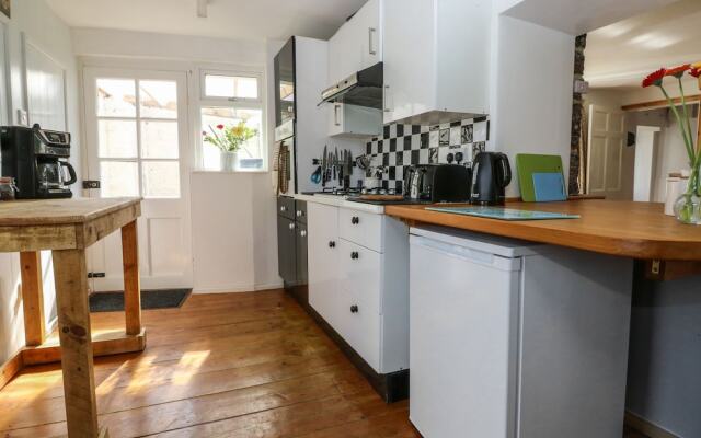 Medland, Newton Abbot