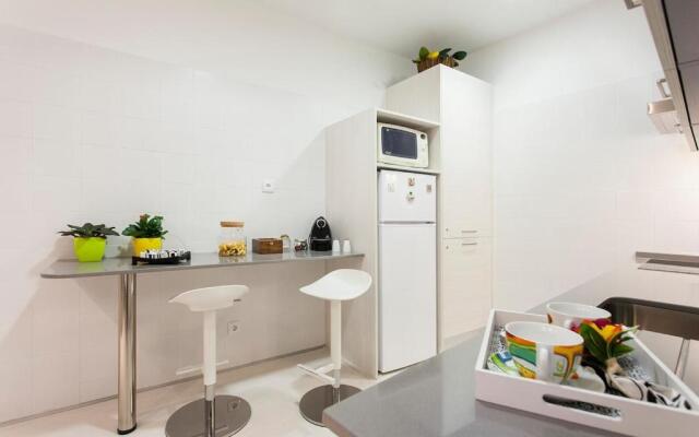 Ginjinha House - 4 Rooms - Bairro Alto - with AC!