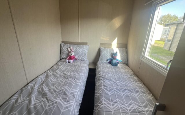 Immaculate 3-bed Static Caravan in Skegness