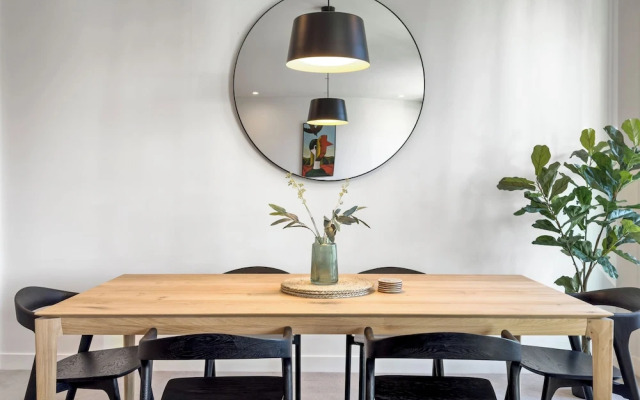 Sunny and Spacious in Wynyard Quarter