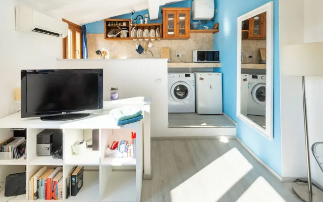 Via Laura - cozy studio