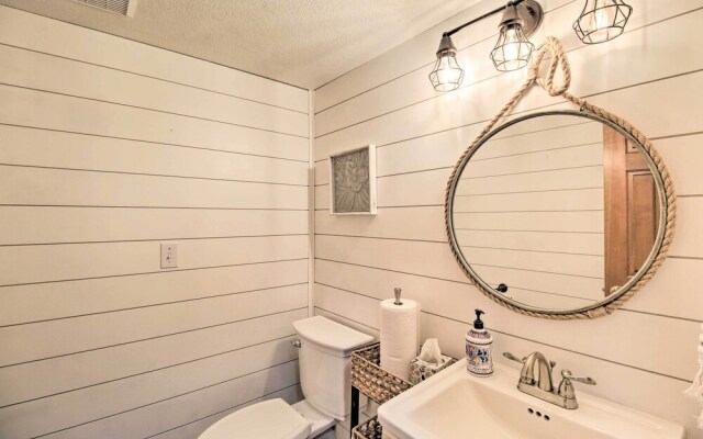 Chic Pinetop Retreat w/ Separate Apartment!