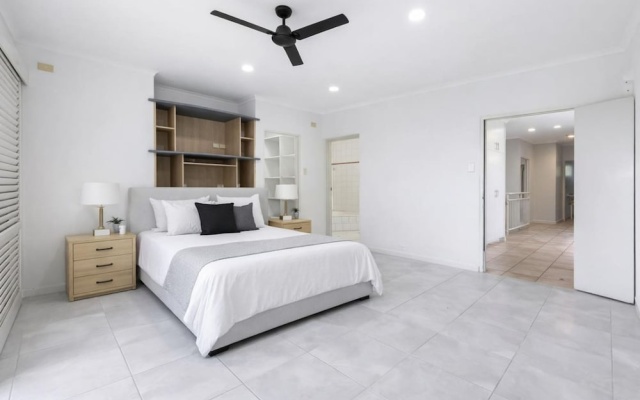 Cullen Bay Retreat Pool Balcony Marina Stroll – Guest Rooms – Larrakeyah