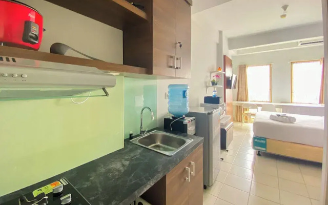 Warm And Cozy Stay Studio Room At Patraland Urbano Apartment