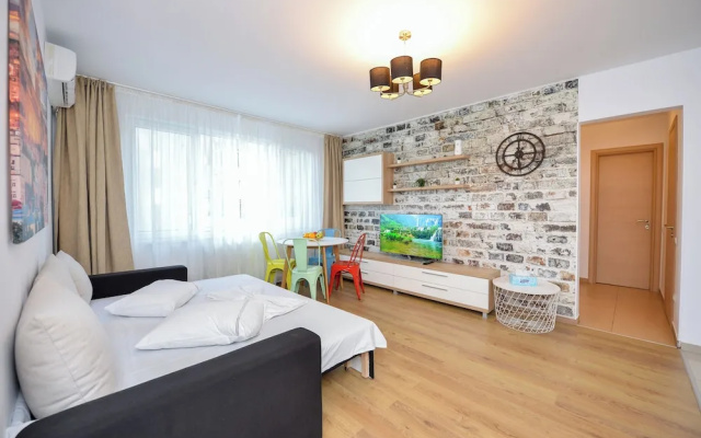 Bucharest Apartment - Two Bedrooms - 6 Guests - Cismigiu Gardens
