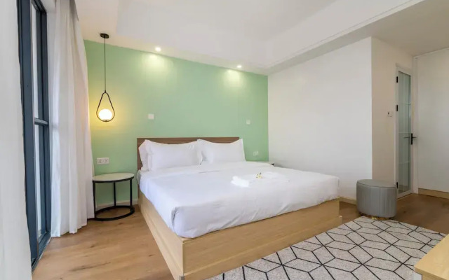 Laurel Hill Suites
