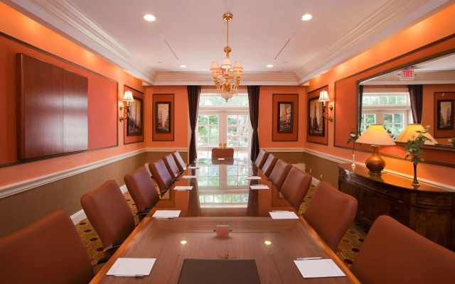 Hampton Inn & Suites Stamford