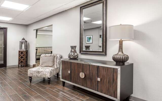 Comfort Inn Huntington near University area