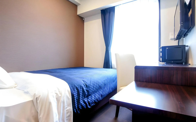 Hotel Live Max Yokohama Motomachi Ekimae