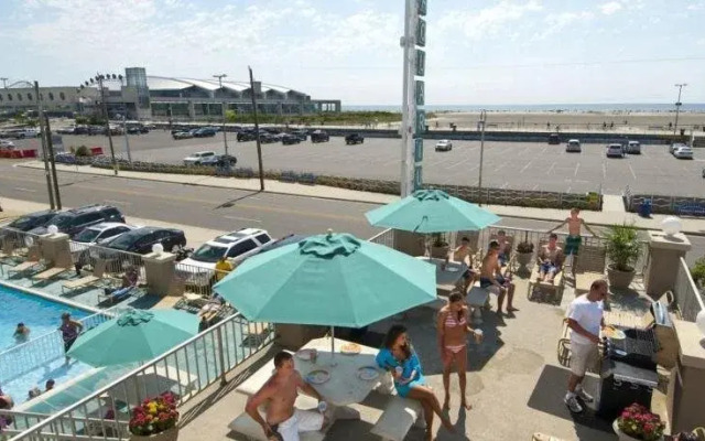 Aquarius Oceanfront Inn