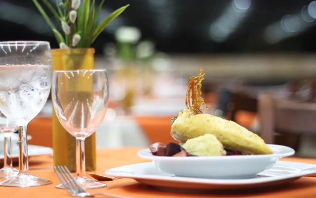 Hotel Ecce Inn & Spa