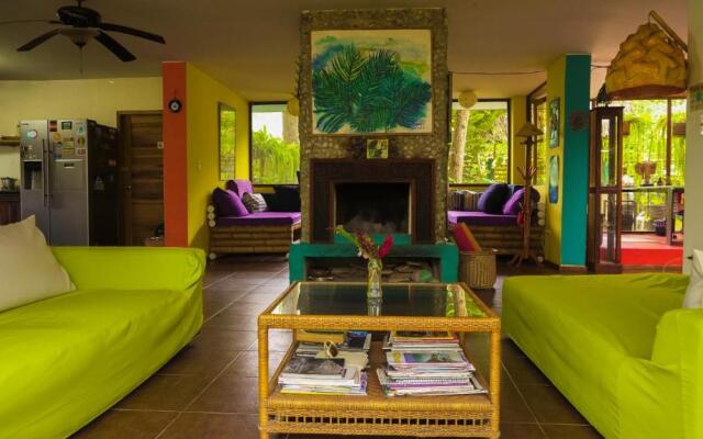 Spondylus Lodge