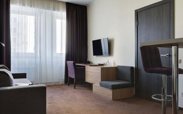 Twin Apart Hotel