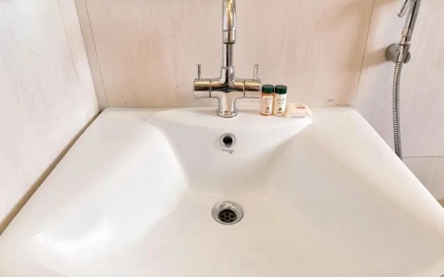 Hotel Ratna Regency by OYO Rooms