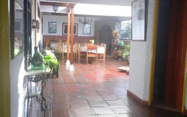 Hotel Alcarraza