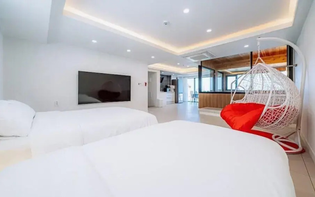 M Stay Pool Villa