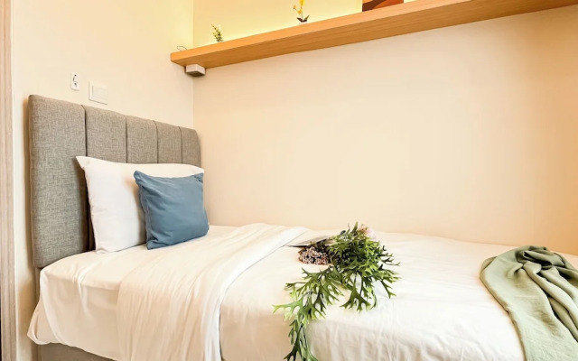 White Toned Style 2Br Tokyo Riverside Pik 2 Apartment